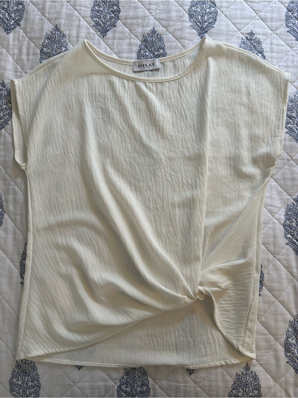 Gilli Cream Short Sleeve Twist-Front Tee